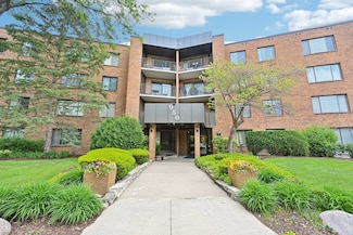 950 E Wilmette Rd Unit 410, Palatine, IL 60074