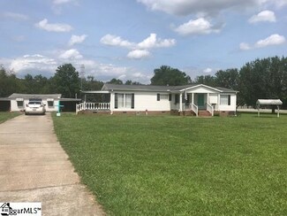 1081 Charlottes Rd, Clinton, SC 29325