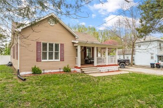 343 E Market St, Warrensburg, MO 64093