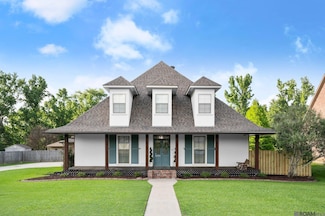 8629 Oakley Dr, Zachary, LA 70791