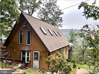 444 Nugget Dr, Capon Bridge, WV 26711