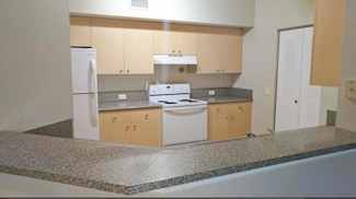 360 Crestwood 304 Cir Unit 304, Royal Palm Beach, FL 33411