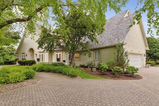 490 Old Long Lake Rd, Wayzata, MN 55391