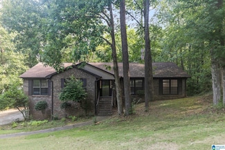 2005 Crossvine Rd, Hoover, AL 35244