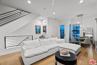 5006 Morrison Ct, Los Angeles, CA 91601