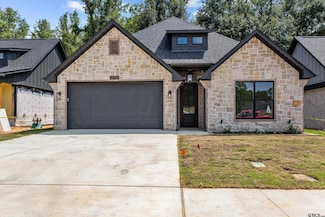 2065 Locklear Ln, Tyler, TX 75703