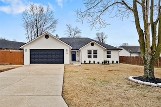 1302 NW K St, Bentonville, AR 72712