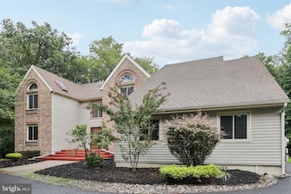 22 Holly Oak Dr, Voorhees, NJ 08043
