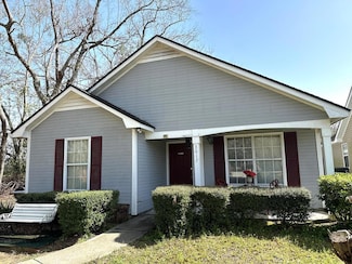 3017 Amy Cir, Valdosta, GA 31602