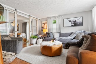 82 Munroe Ln, Topsham, ME 04086
