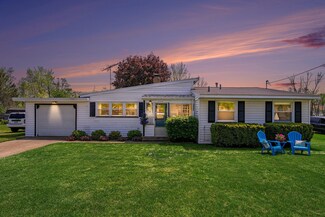 224 South St, Spring Lake, MI 49456