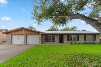 1015 Fairway Dr, Edinburg, TX 78539