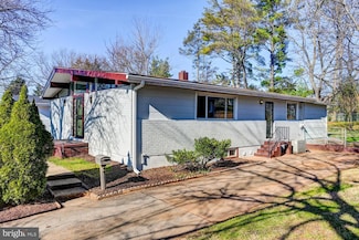 4712 Old Court Rd, Pikesville, MD 21208