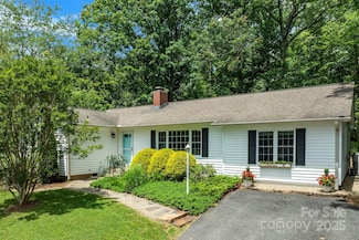 10 Daniel Ln, Black Mountain, NC 28711
