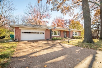 1430 Wexford Ave, Saint Louis, MO 63119