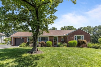 732 Rolling Green Dr, Bethel Park, PA 15102