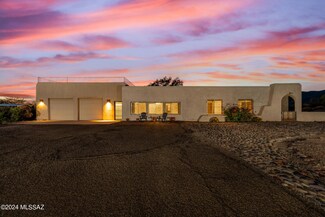 10421 E Calle Vaqueros, Tucson, AZ 85749