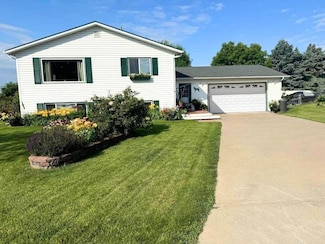 2900 16th Ave S, Moorhead, MN 56560