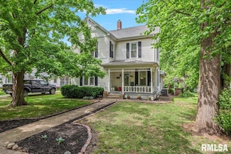 718 W Douglas Ave, Jacksonville, IL 62650