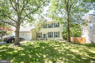 23 Navesink Dr, Pennington, NJ 08534