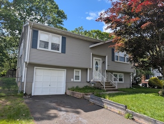 13 Dora Dr, East Haven, CT 06513