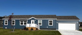270 Riviera Dr, Lapeer Township, MI 48446