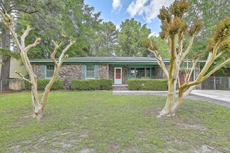 45 Lighthouse Dr, Goose Creek, SC 29445