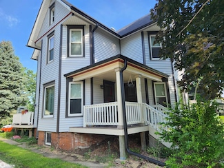 1419 West St, Grinnell, IA 50112