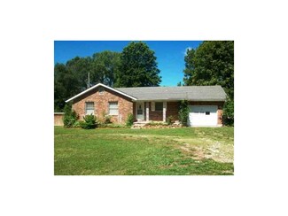 402 S Highway W, Smithton, MO 65350