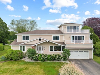 224 Neptune Dr, Groton, CT 06340