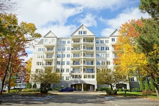 12 Mountain Laurels Dr Unit 107, Nashua, NH 03062