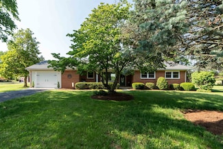 26 Charles Rd, Lyndhurst, VA 22952