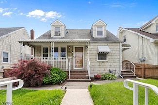 623 W Blancke St, Linden, NJ 07036
