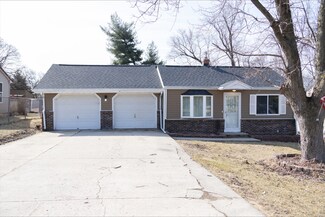 123 Superior Ave, Machesney Park, IL 61115