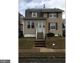 19 W Roland Rd, Brookhaven, PA 19015