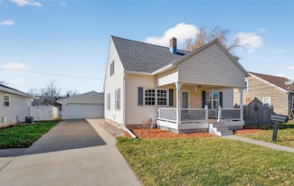 210 S John St, Kimberly, WI 54136