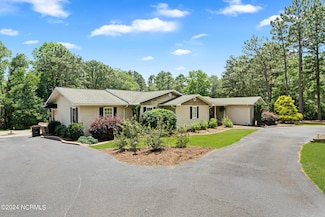 175 Carroll St, Hamlet, NC 28345