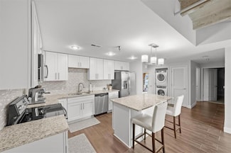 2980 Baltimore Ave Unit 2204, Kansas City, MO 64108