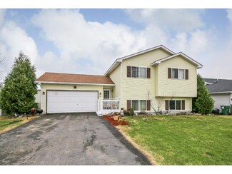 745 Mallard Ave, Winsted, MN 55395