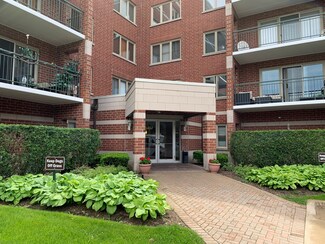 6461 W Warner Ave Unit 414, Chicago, IL 60634