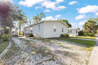 5644 Wood St, Port Orange, FL 32127