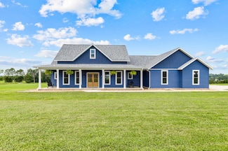 1041 Wilson Dr, Mountain Grove, MO 65711