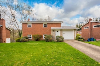 540 Lucia Dr, Pittsburgh, PA 15221