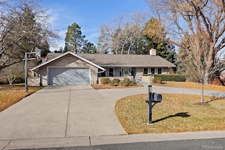 5633 E Southmoor Cir, Englewood, CO 80111