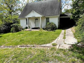 1745 Newbern Rd, Pulaski, VA 24301