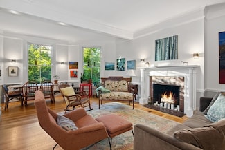 36 Alveston St, Jamaica Plain, MA 02130