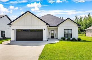 1055 Wittys Way, Clarksville, TN 37043