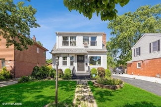 1112 Potter Rd, Park Ridge, IL 60068