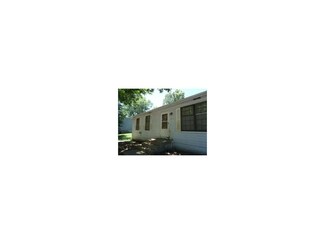 1626 N Emery St, Independence, MO 64050