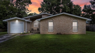212 Kentucky Dr, Ladson, SC 29456